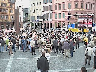 Merkel-Kundgebung der CDU auf dem Mainzer Domplatz