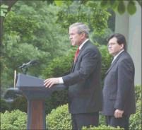 Präsident Bush und Alberto Gonzales