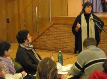 Helga Zepp-LaRouche am Mikrofon