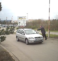 Verteilaktion vor Opel-Kaiserslautern
